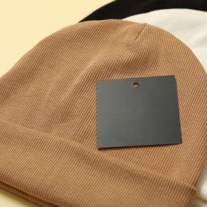 Caramel Comfort Ribbed Beanie – Warm & Versatile